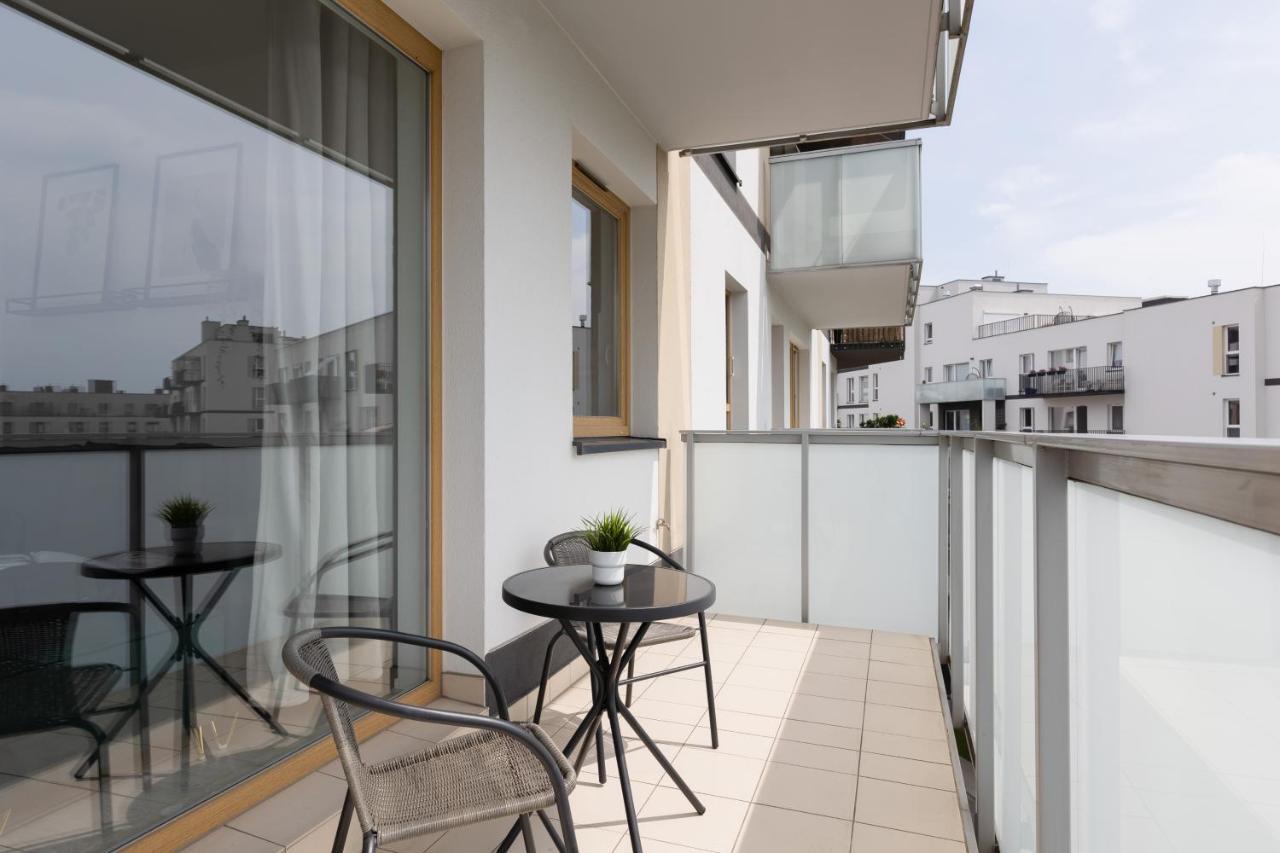 Metro Bielany Apartments By Noclegi Renters وارسو المظهر الخارجي الصورة