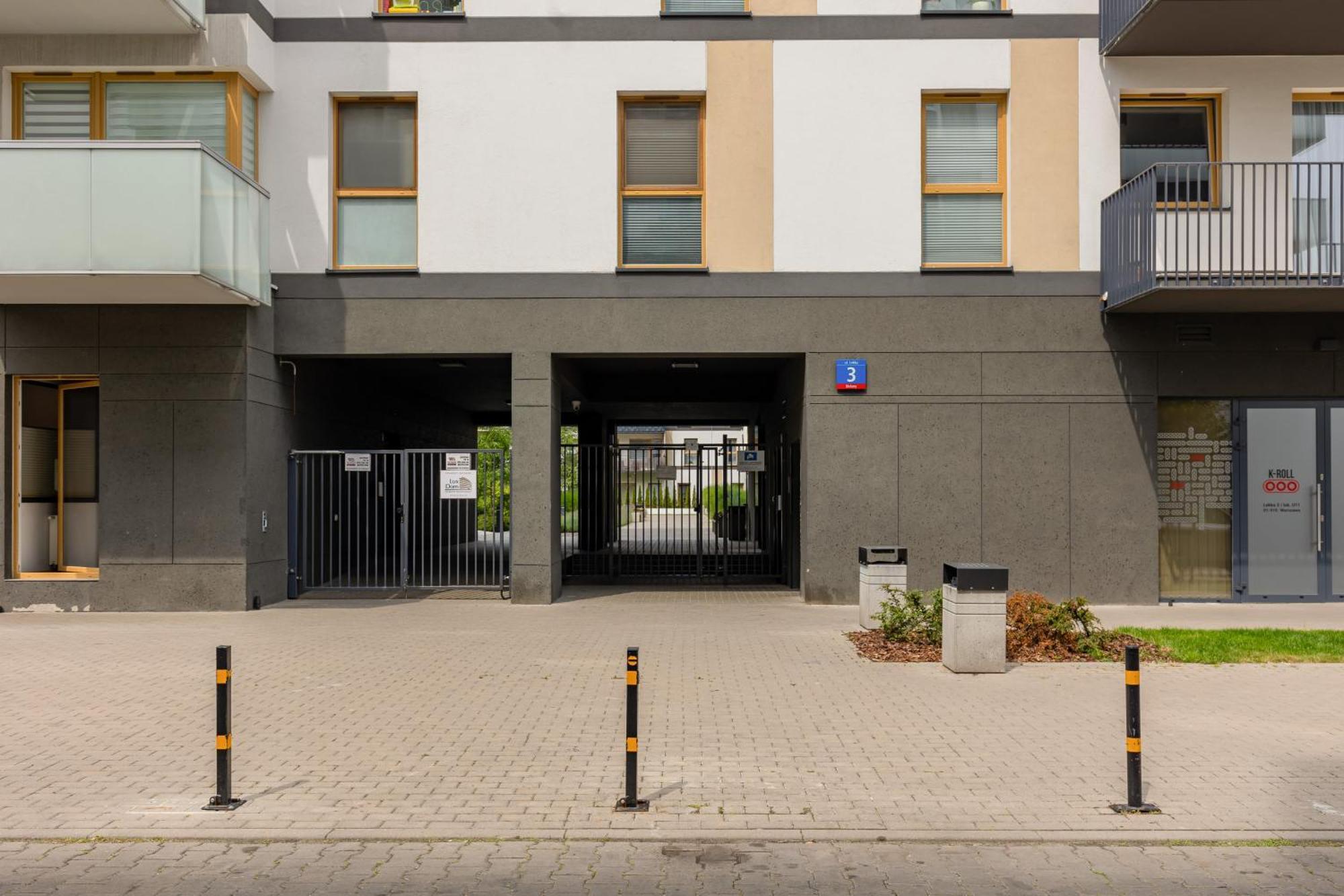 Metro Bielany Apartments By Noclegi Renters وارسو المظهر الخارجي الصورة