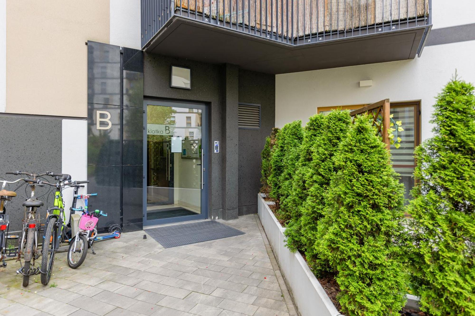 Metro Bielany Apartments By Noclegi Renters وارسو المظهر الخارجي الصورة
